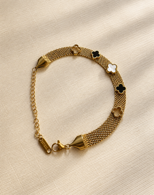 Four-Leaf Clover Mesh Bracelet
