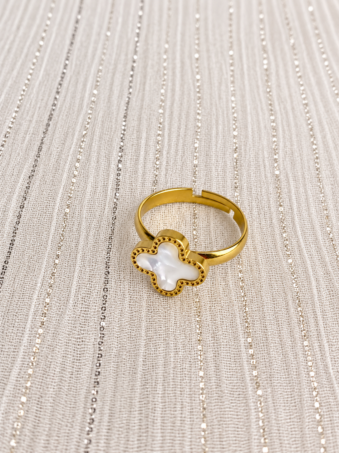 Mother-of-Pearl Clover Ring - Image 2