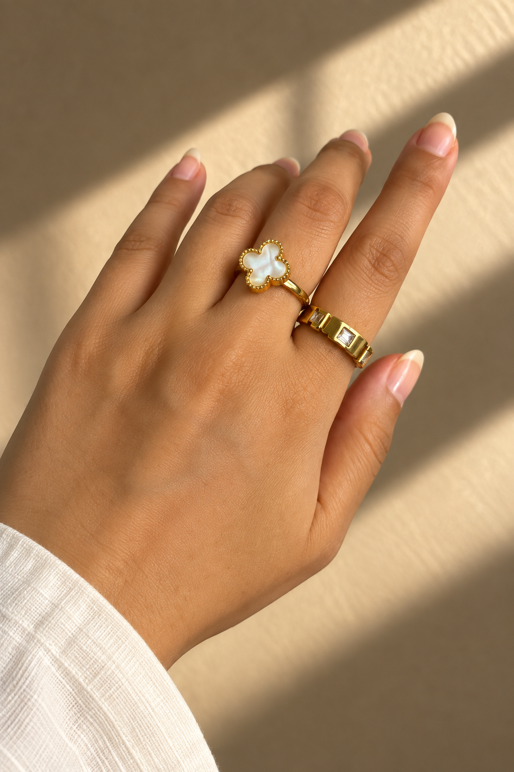 Mother-of-Pearl Clover Ring - Image 3
